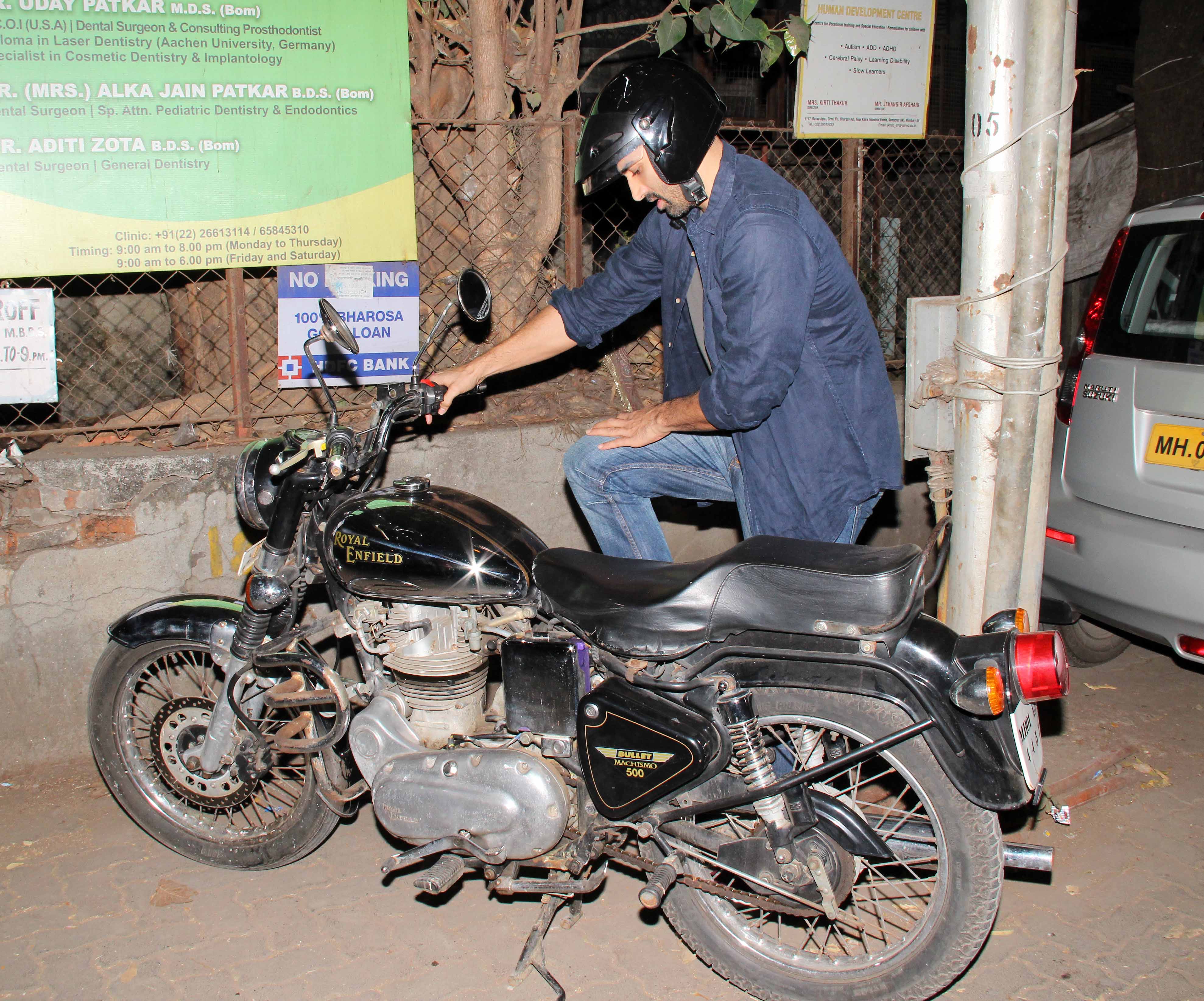 B-town boys in Bandra are known for their passion of bike | STARFRIDAY